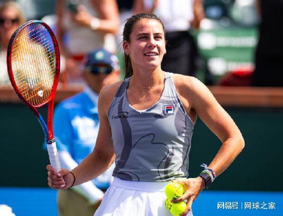 强后防线的 强后防线的