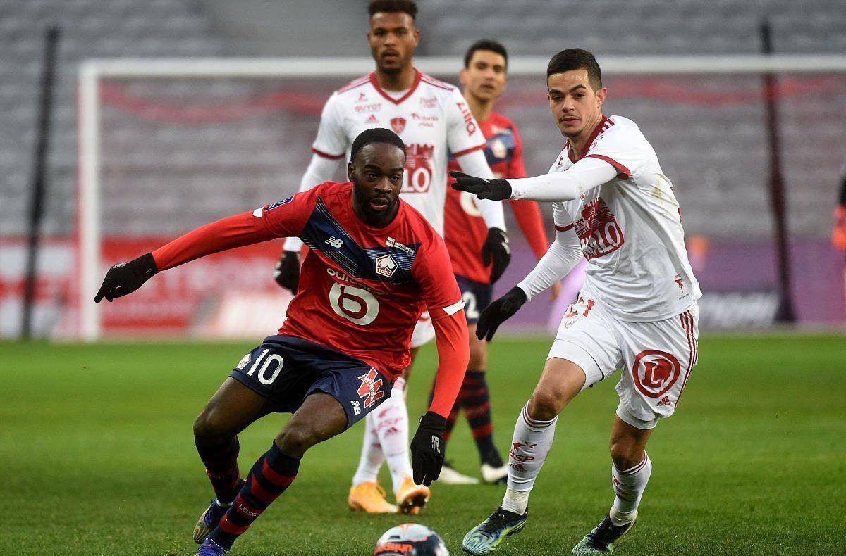 虽然球队战 虽然球队战